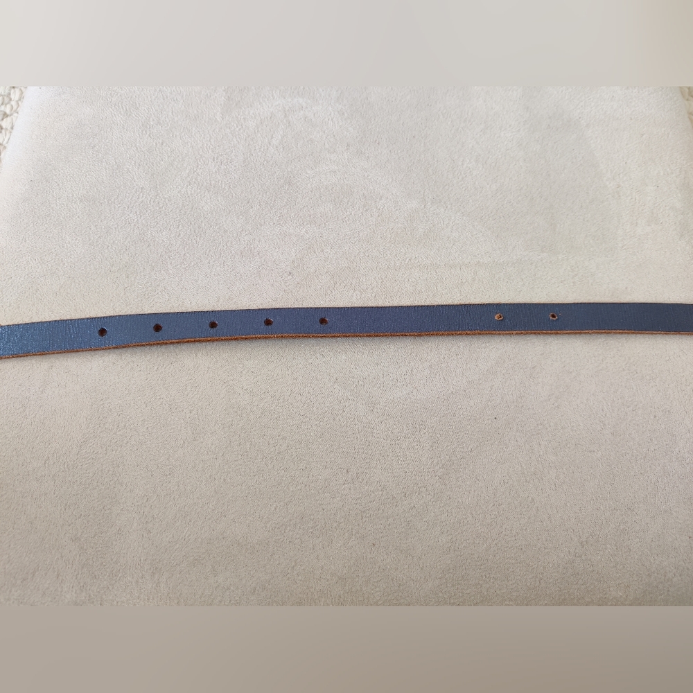 Thin Metallic Blue Leather Belt - Picture 5 of 6